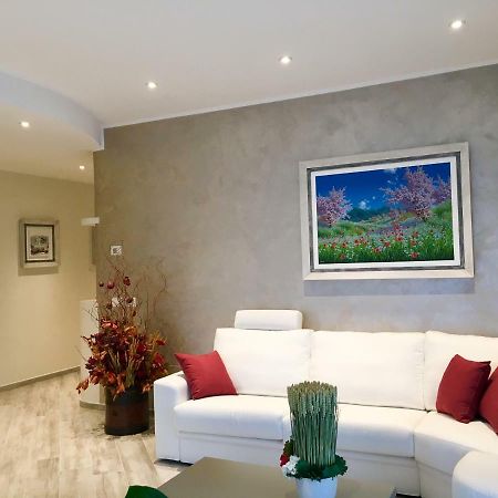 A Casa Di Chiara Apartment Stresa Exterior photo